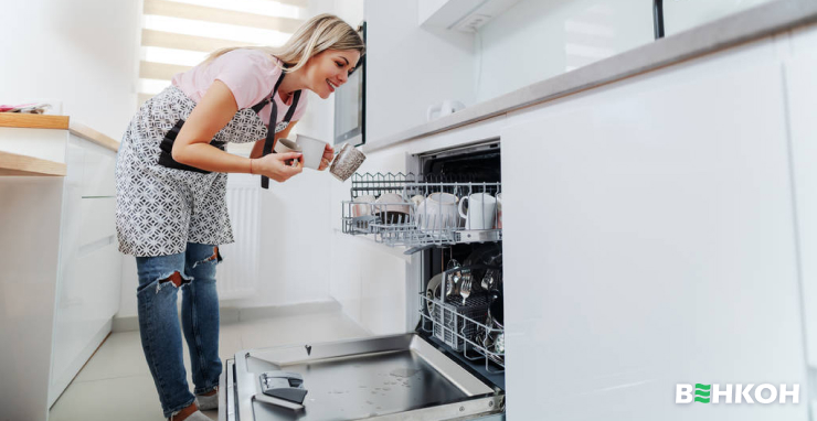 Преимущества использования посудомоечных машин