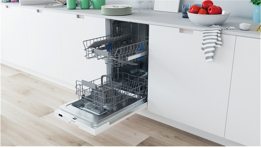 Посудомийна машина Indesit DSIC3M19 ціна 11399.00 грн - фотографія 2