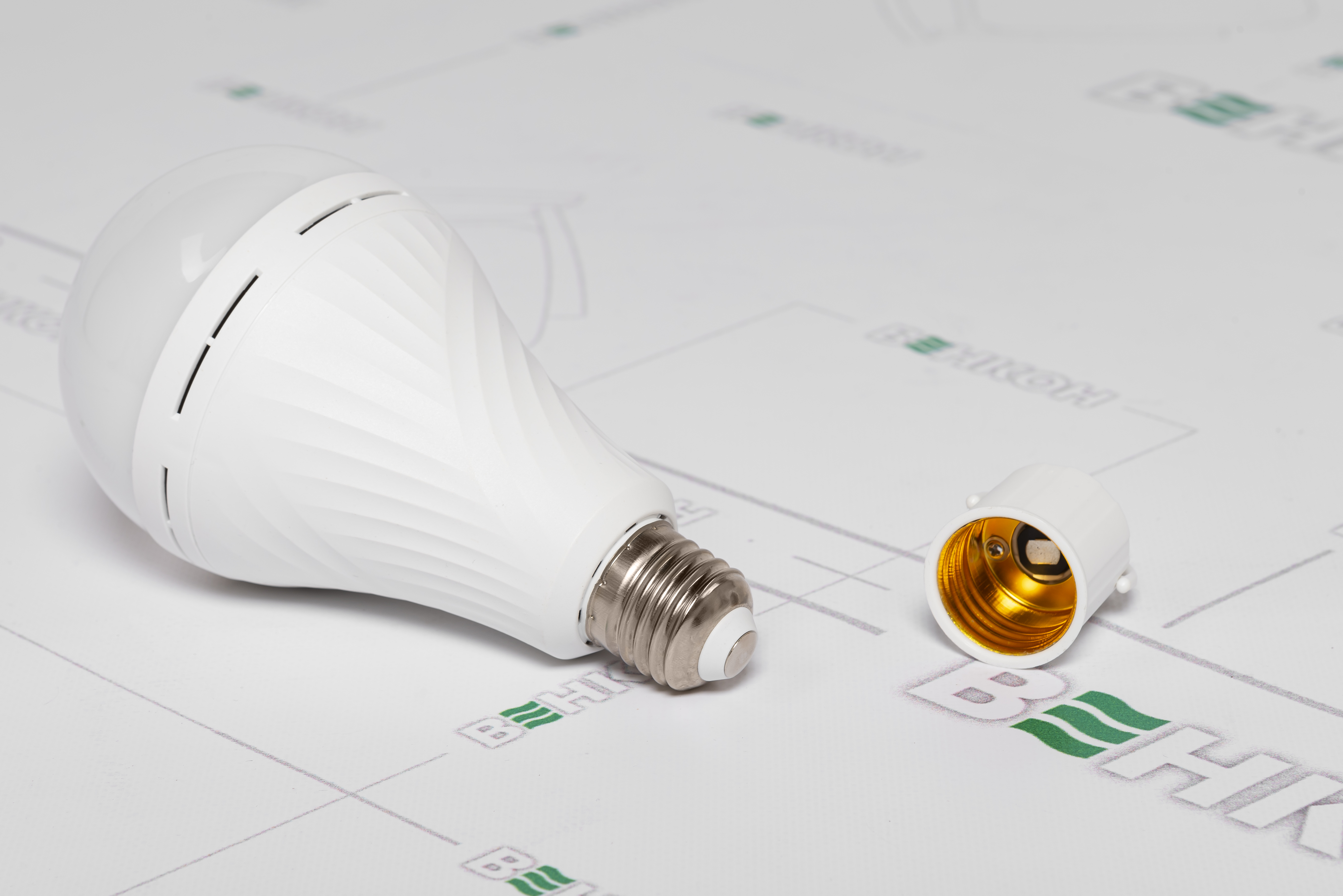 Акумуляторна LED-лампа Eurolamp A90 18W 4500K 220V E27 (LED-A90-18274(EM)) ціна 209.00 грн - фотографія 2