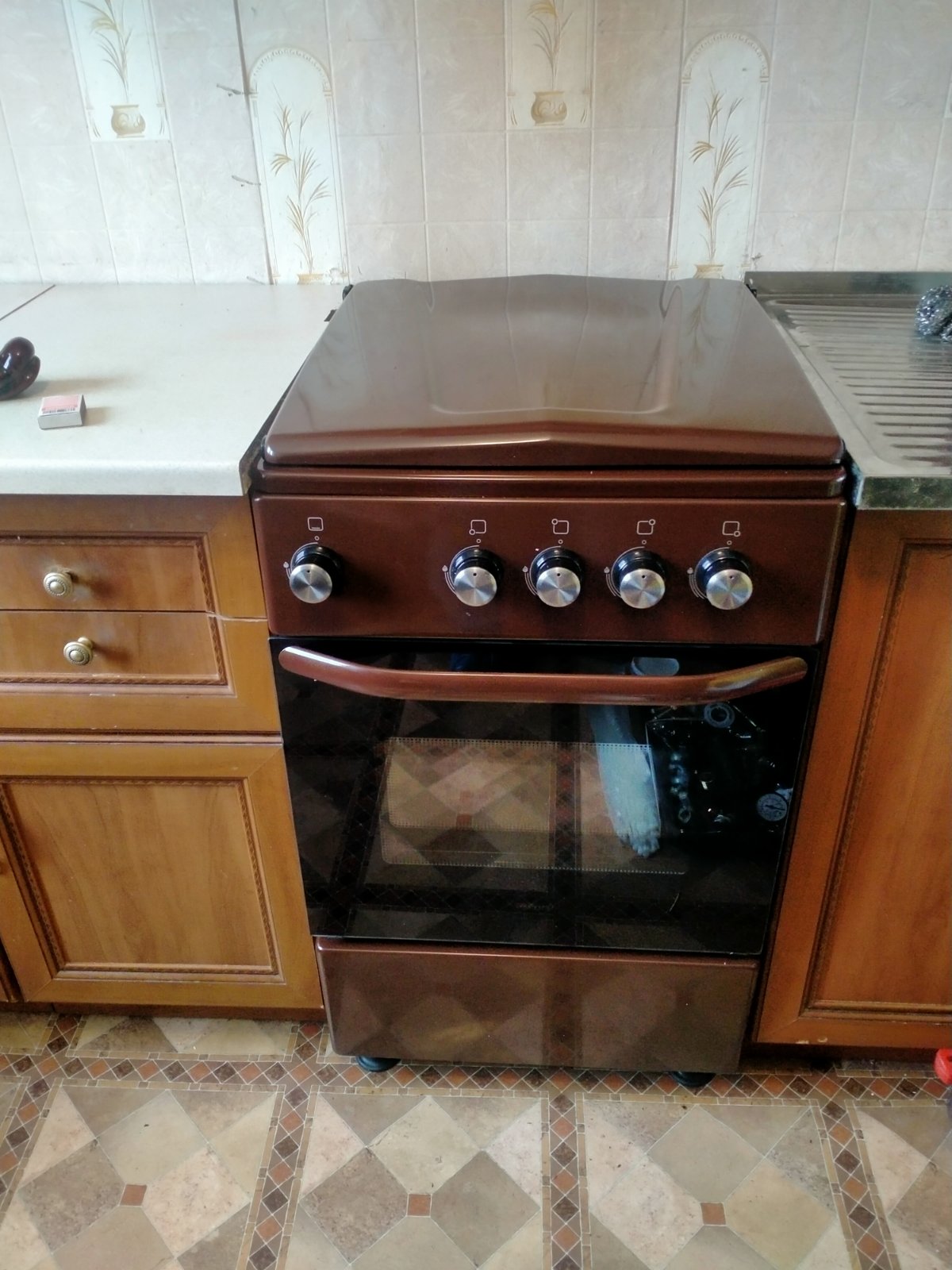 Монтаж кухонних плит - Монтаж газової кухонної плити